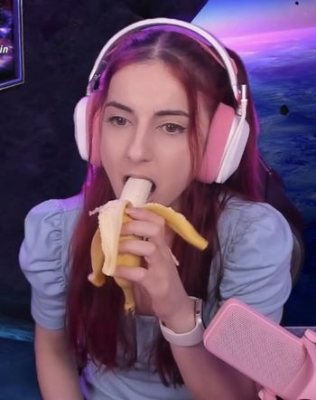 AnnieFuchsia