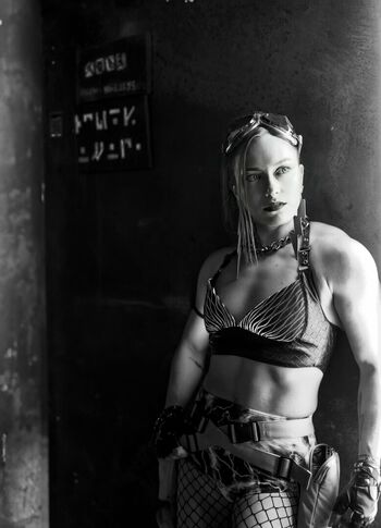 Claire Max