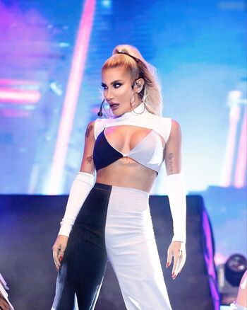 İrem Derici