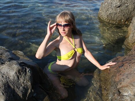 Jul_bikini