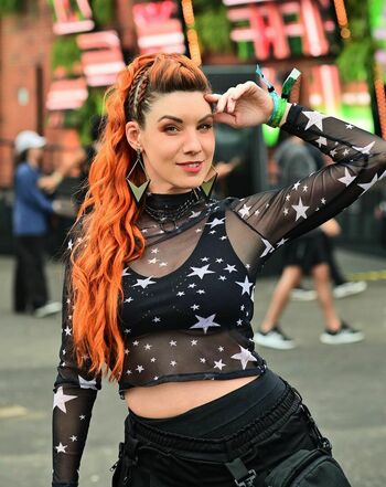 Mari Moon