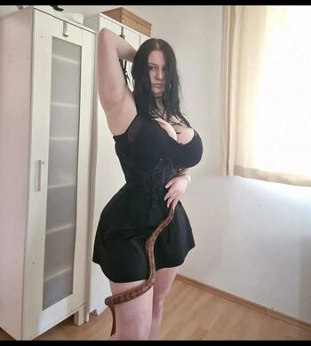 thethreeheadedsnake