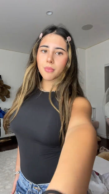 Zoe D